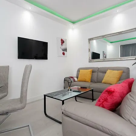 Burton House Leeds (West Yorkshire)